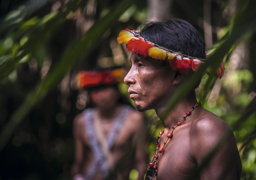 Nativo en Selva